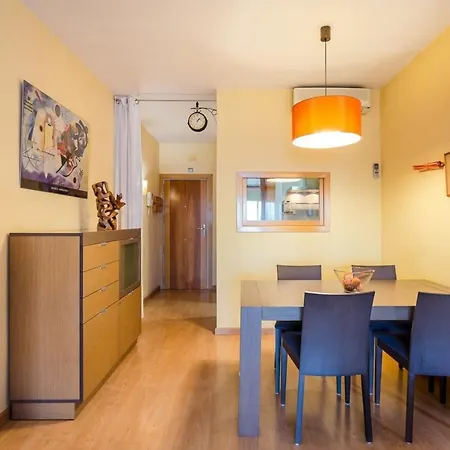 Comfortable 3bed With Amazing Views Over *